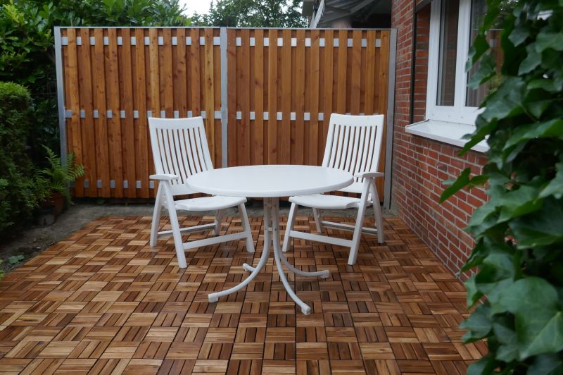 Deck Chair Assembly in Littleton, CO
